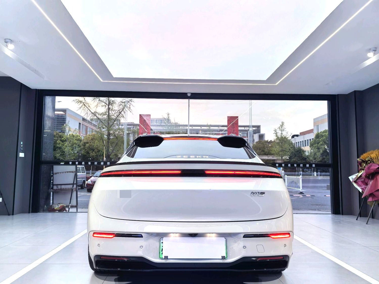 极氪 2025款 极氪007GT 长续航后驱智驾版 100kWh 自动挡（2229）