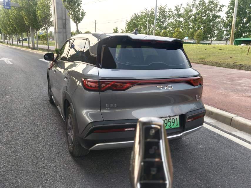 比亚迪 2025款 元 UP 智驾版 401KM 活力版 自动挡（0998）