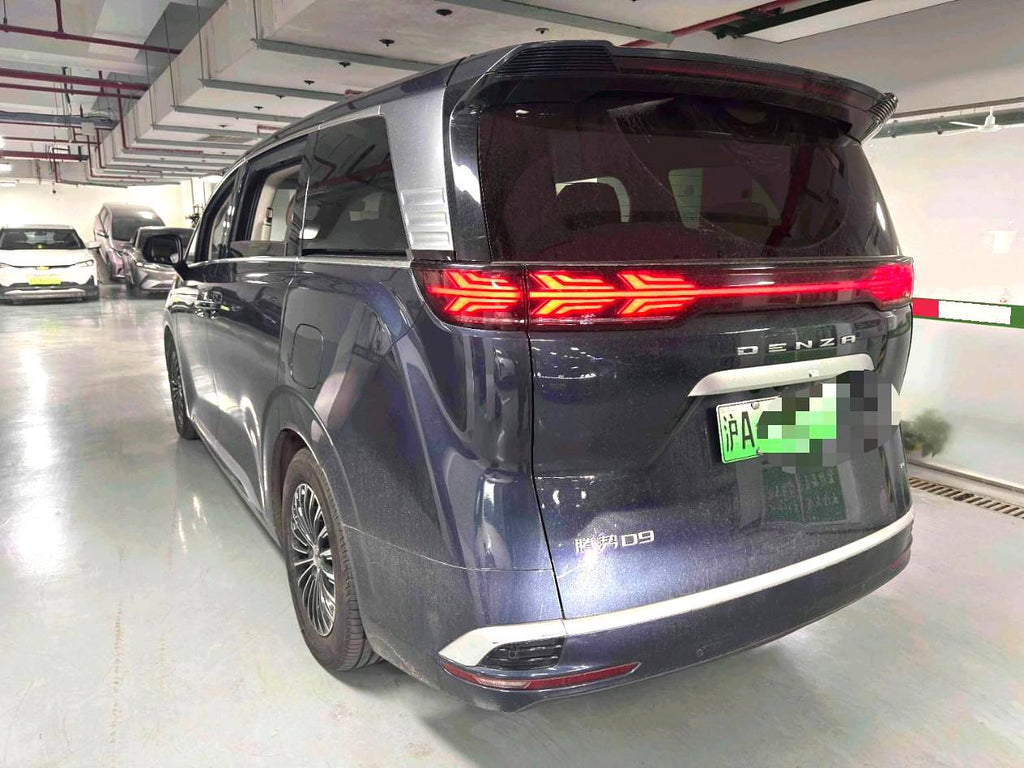 腾势 2022款 腾势D9 EV 620 尊贵型 自动挡