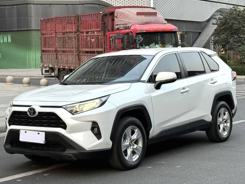 丰田 2024款 RAV4荣放 2.0 无级 两驱都市版 自动挡（1698）