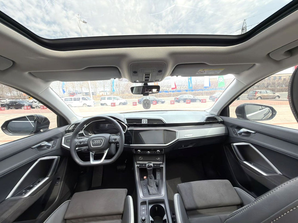 奥迪 2023款 Q3 1.4TFSI 35TFSI 时尚动感型 自动挡（2928）