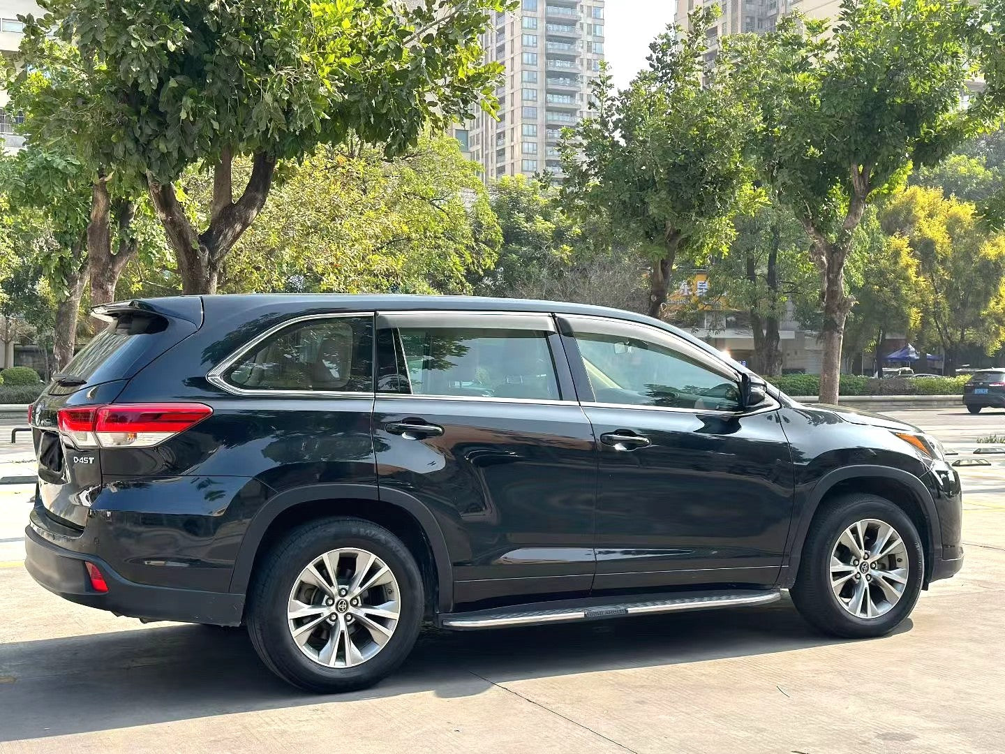 丰田 2021款 汉兰达 2.0T 两驱精英版7座 自动挡（2488）