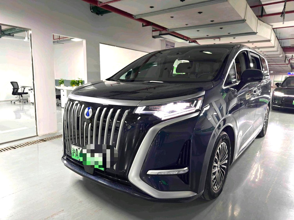 腾势 2022款 腾势D9 EV 620 尊贵型 自动挡