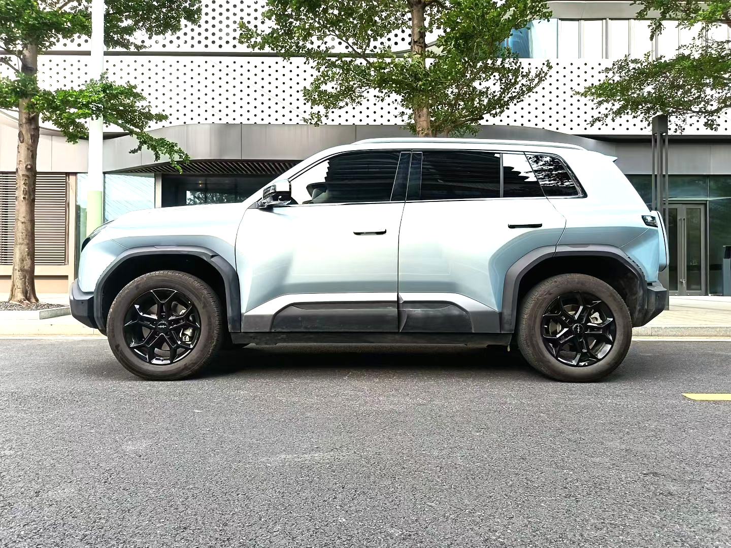 方程豹 2025款 钛3 501KM 后驱智驾Max版 自动挡（1398）