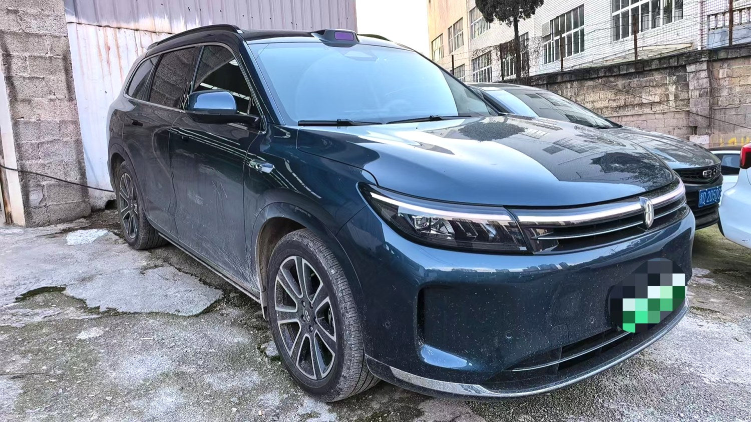 问界 2024款 问界M7 智驾四驱Ultra版6座 自动挡（3298）