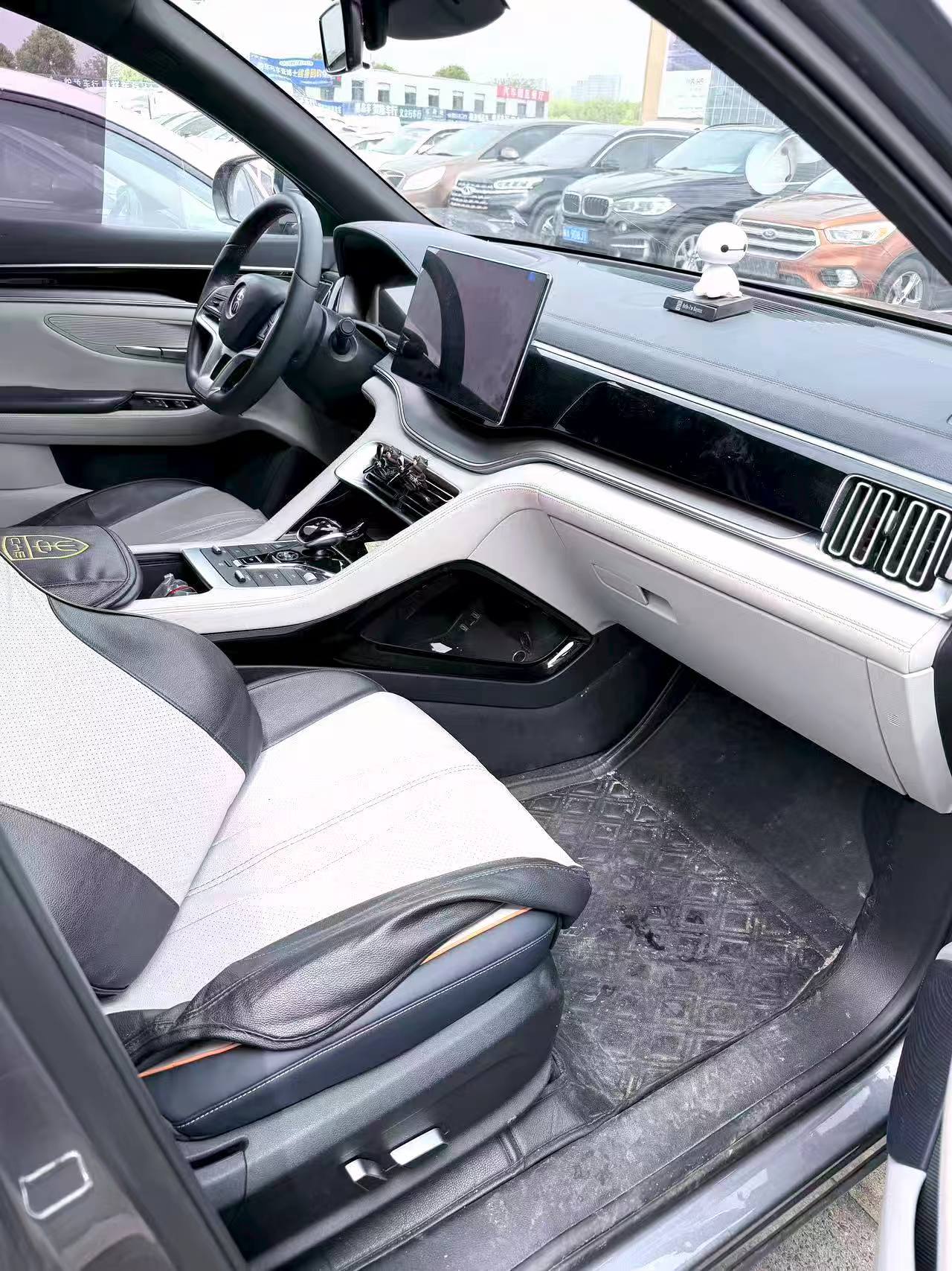 比亚迪 2021款 宋PLUS EV 旗舰型 自动挡 （1868）