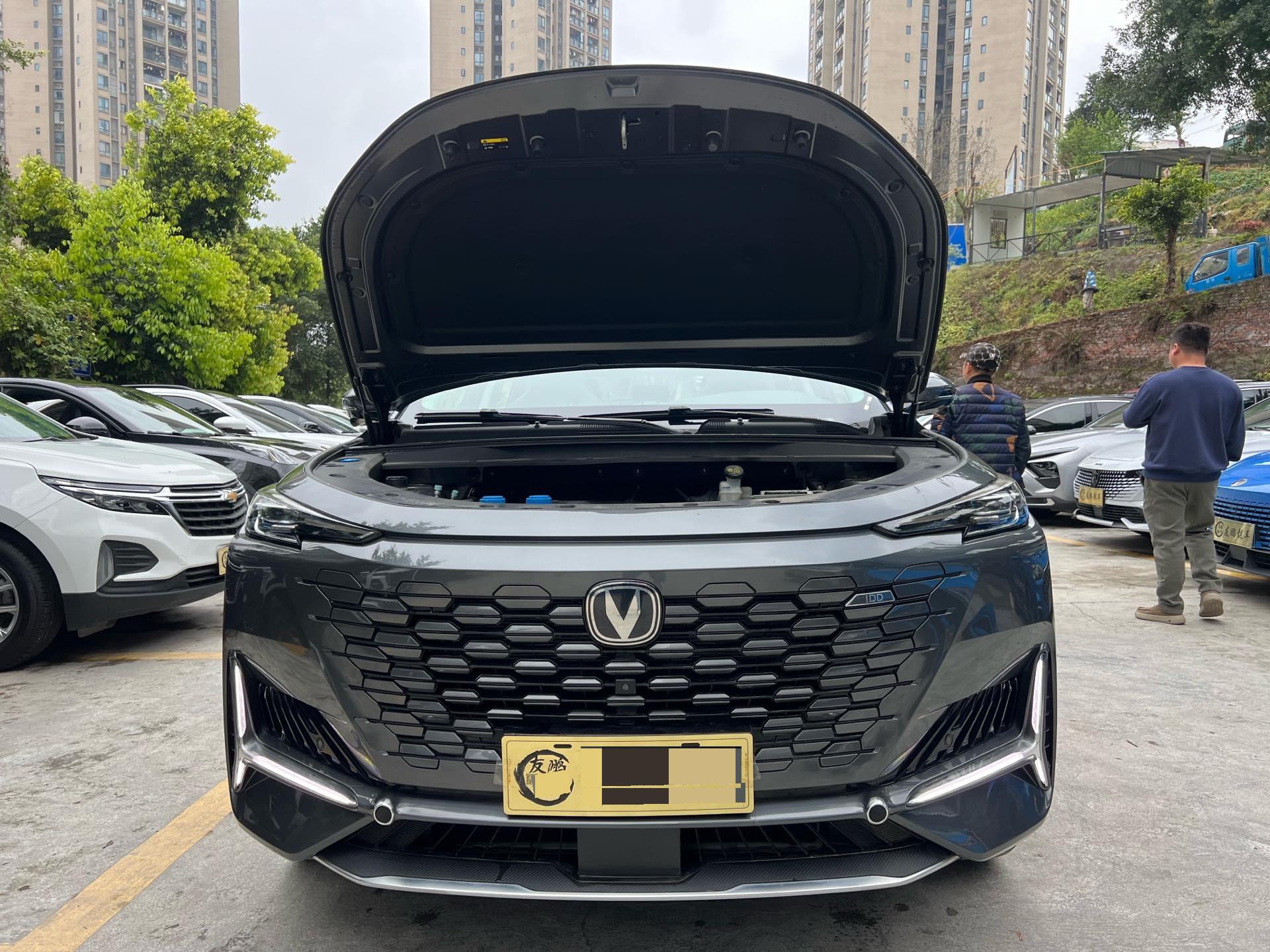 UNI-K 智电iDD 长安 2023款 UNI-K 智电iDD 1.5T 135km智趣型 自动挡
