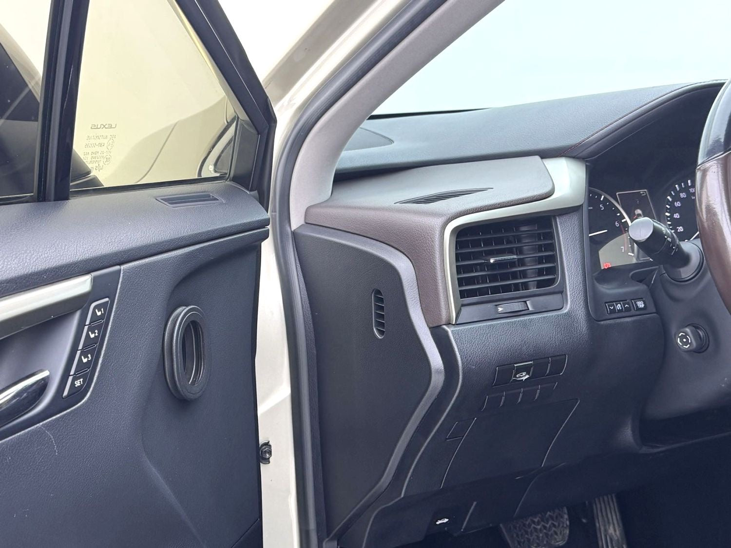 雷克萨斯 RX(进口) 2016款 RX300 2.0T 两驱舒适版（4580）