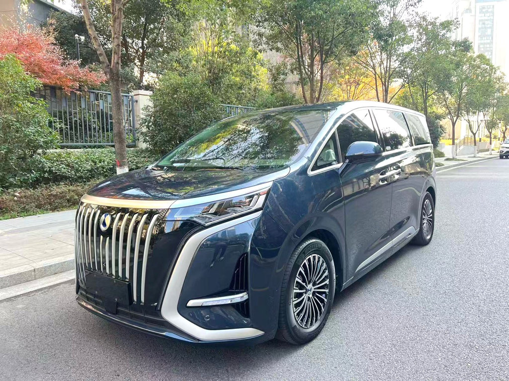 腾势 2022款 腾势D9 EV 600 四驱旗舰型 自动挡