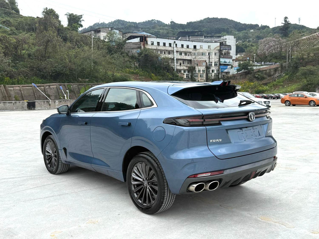 长安 2021款 UNI-K 2.0T 卓越型 自动挡（1539）