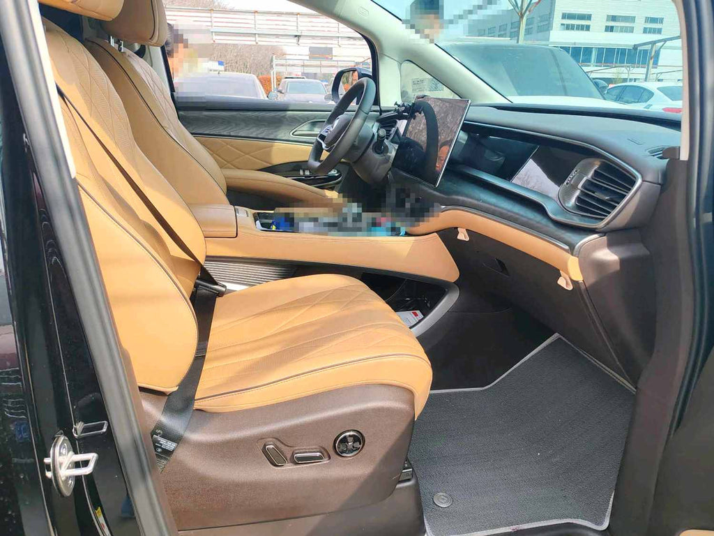 腾势 2024款 腾势D9 EV EV620 尊享型 自动挡