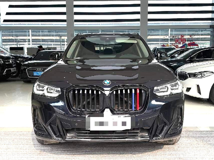 宝马 2022款 X3 xDrive30i 2.0T 领先型 M曜夜套装 自动挡