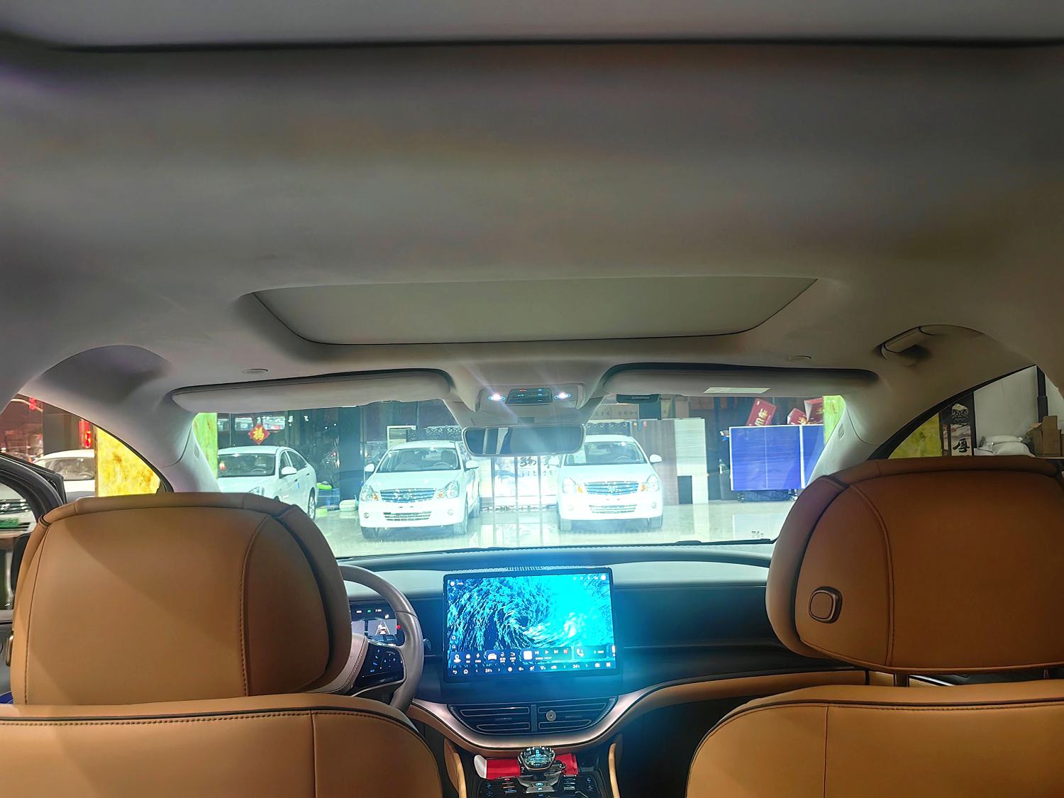 腾势 2022款 腾势D9 EV 600 四驱尊荣型 自动挡