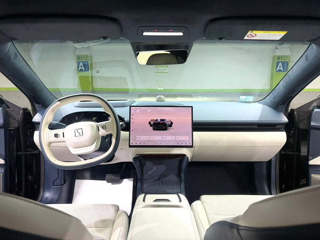 极氪 2025款 极氪007 长续航后驱智驾版 100kWh 自动挡（2299）