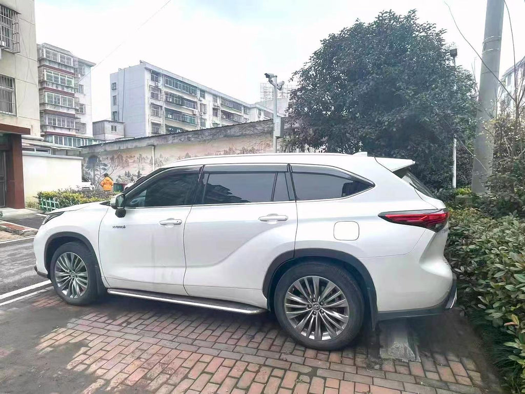 丰田 2023款 汉兰达双擎 2.5 无级 智能电混四驱尊贵版7座 自动挡（3298）