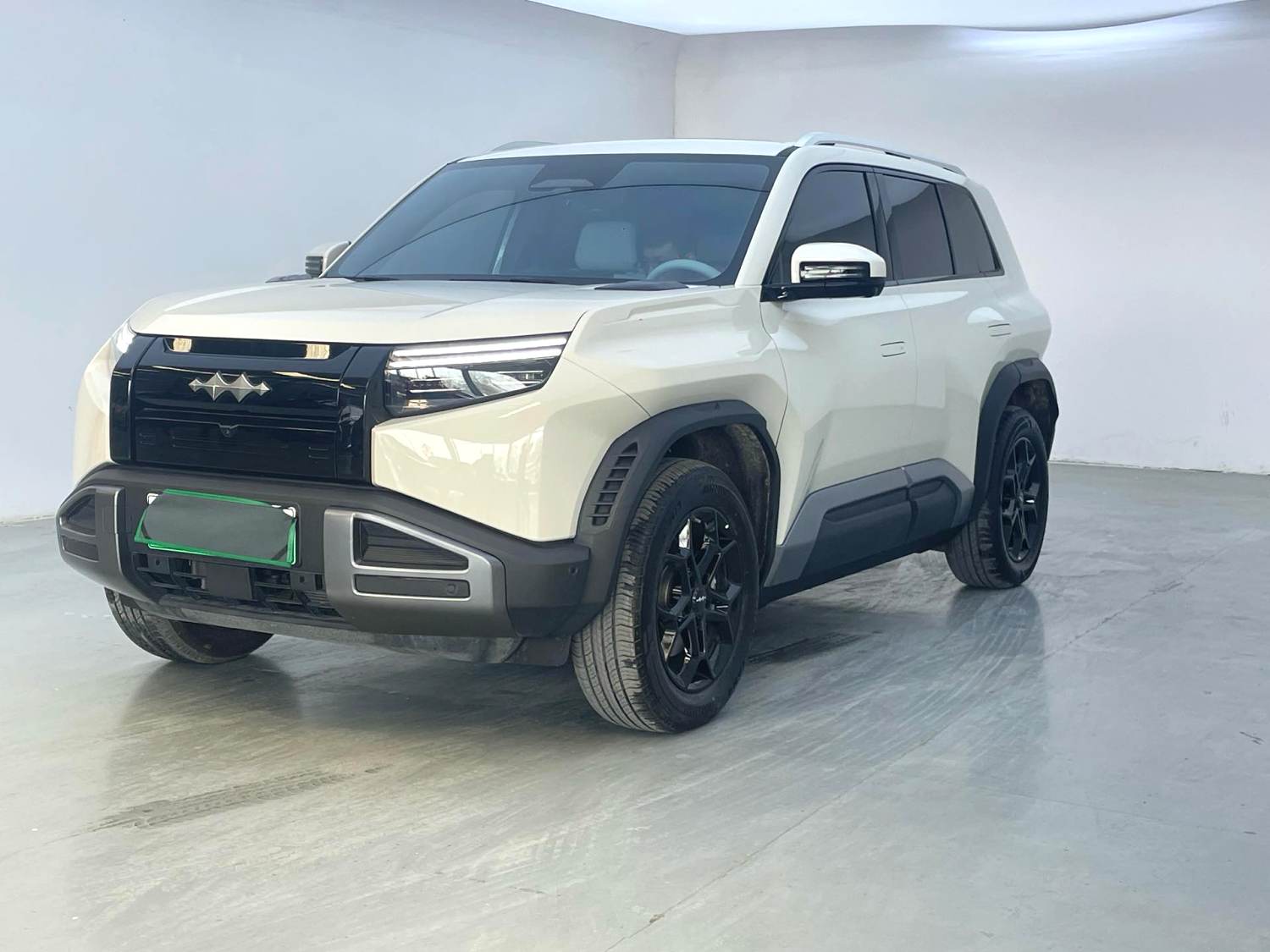 方程豹 2025款 钛3 501KM 后驱智驾Max版 自动挡（1398）