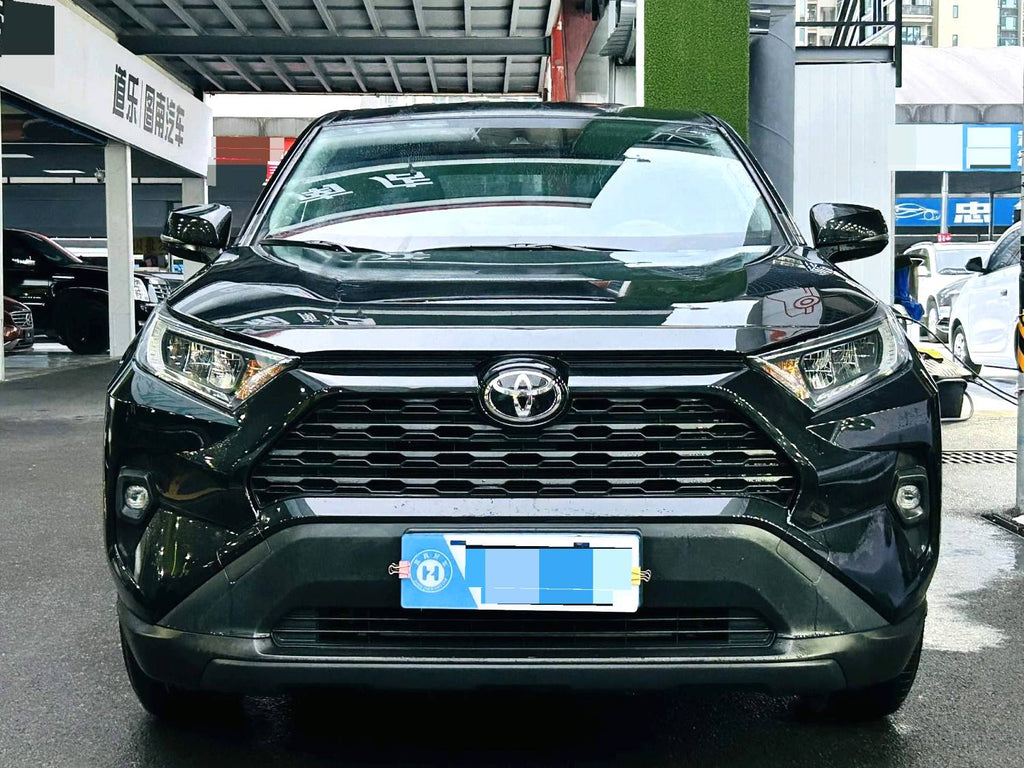 丰田 2023款 RAV4荣放 2.0 无级 两驱风尚Plus版 自动挡（1768）