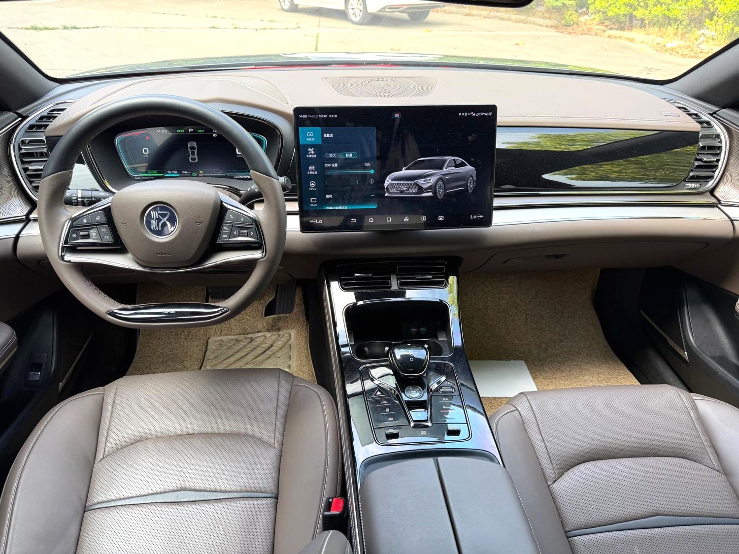 比亚迪 2020款 汉DM 2.0T 四驱性能版豪华型 自动挡