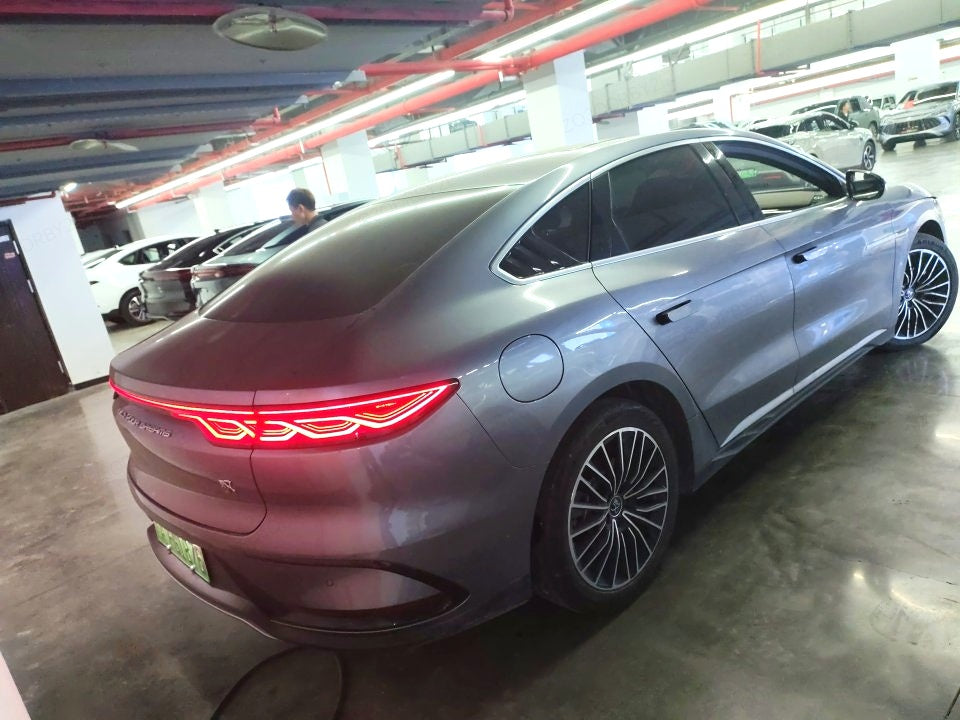 比亚迪 2022款 汉 DM-i 1.5T 无级 121KM 尊荣型 自动挡（2258）