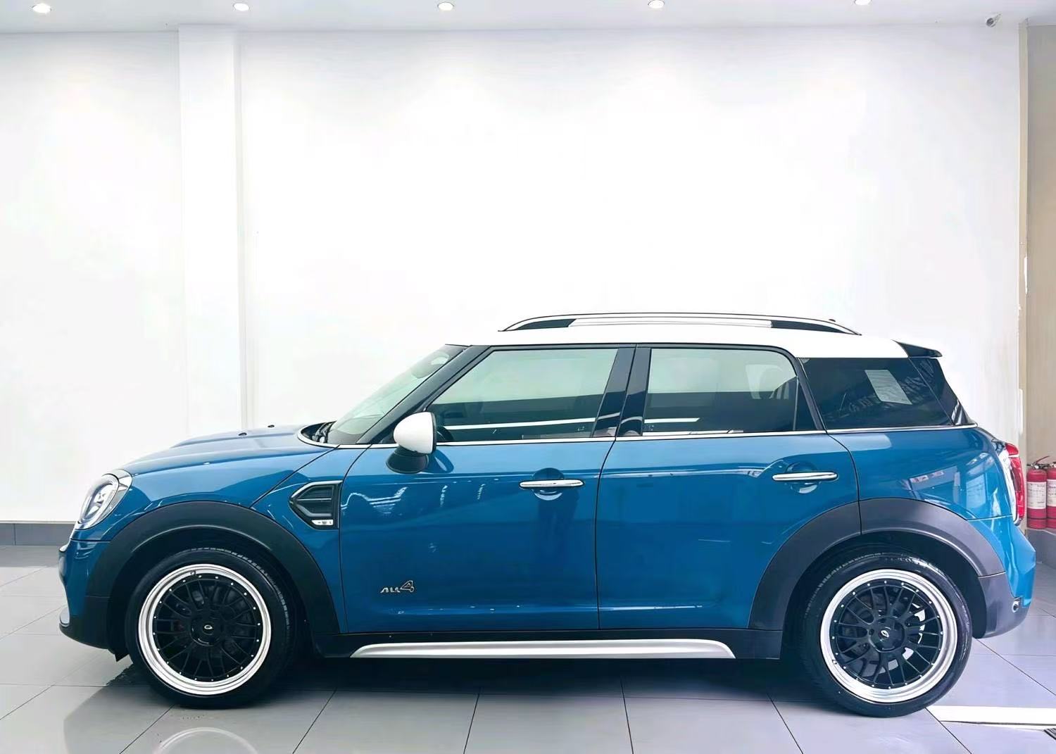 宝马 MINI Countryman(进口) 2018款 Cooper Countryman All 4 1.5T 赛车手