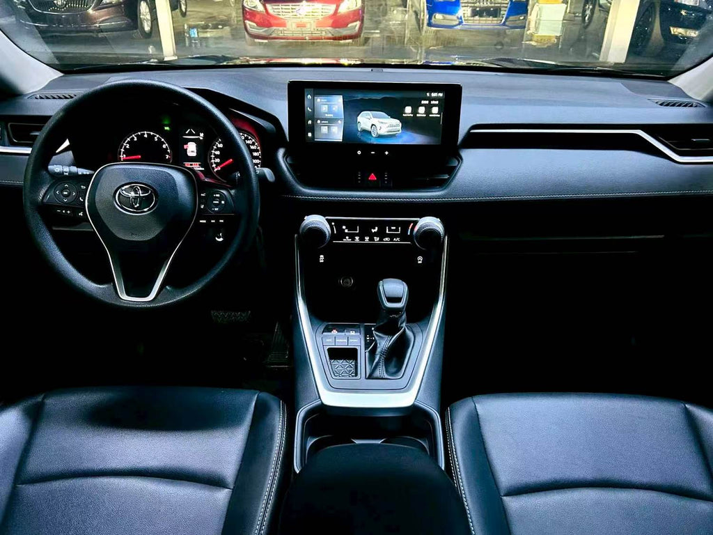 丰田 2023款 RAV4荣放 2.0 无级 两驱风尚Plus版 自动挡（1768）