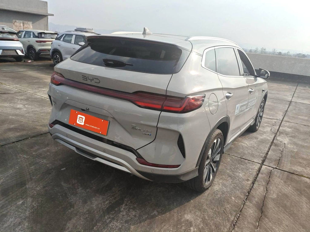比亚迪 宋PLUS新能源 2025款 宋PLUS EV 智驾版 605km 旗舰型 自动挡（1758）