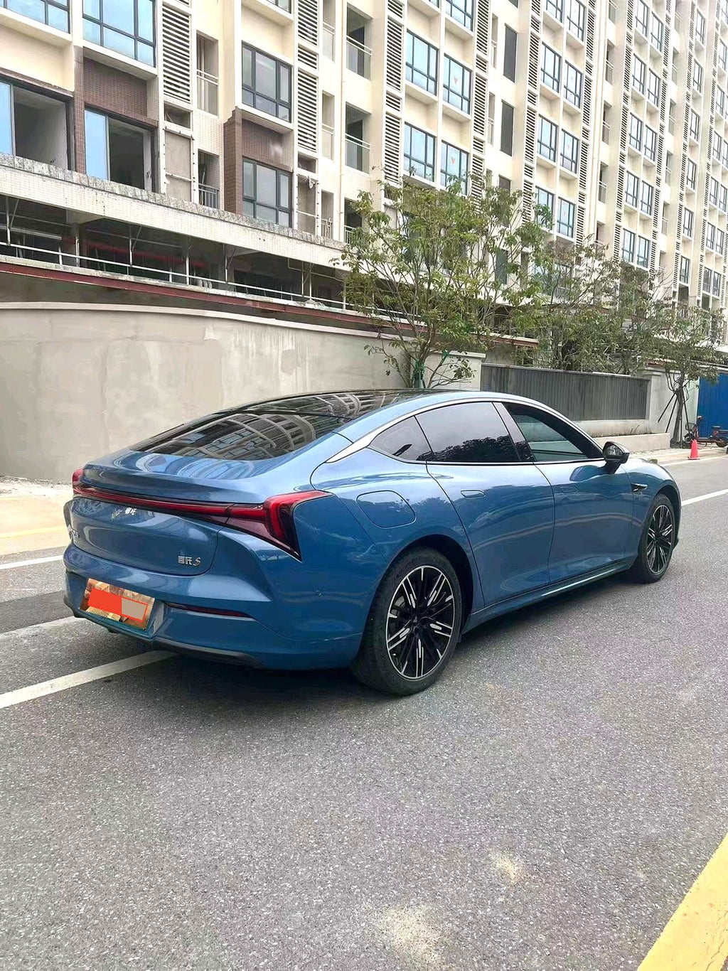 哪吒 2022款 哪吒S 1160km 后驱小版 自动挡