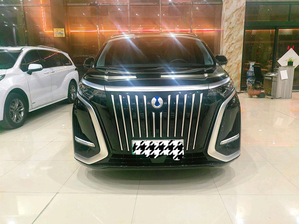 腾势 2022款 腾势D9 EV 600 四驱尊荣型 自动挡