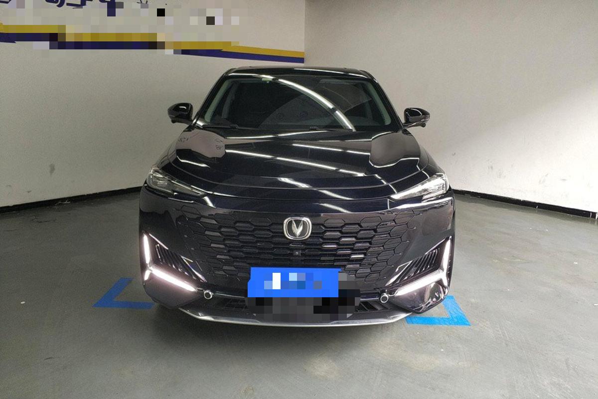 UNI-K 长安 2021款 UNI-K 2.0T 尊贵型 自动挡