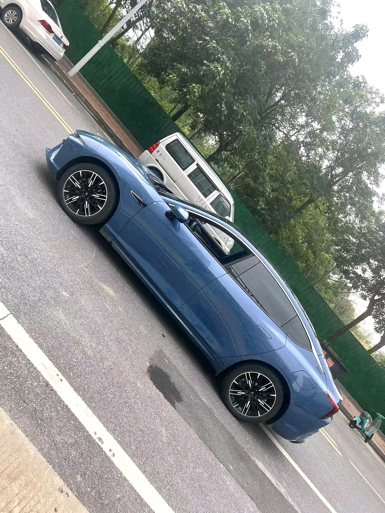 哪吒 2022款 哪吒S 1160km 后驱小版 自动挡