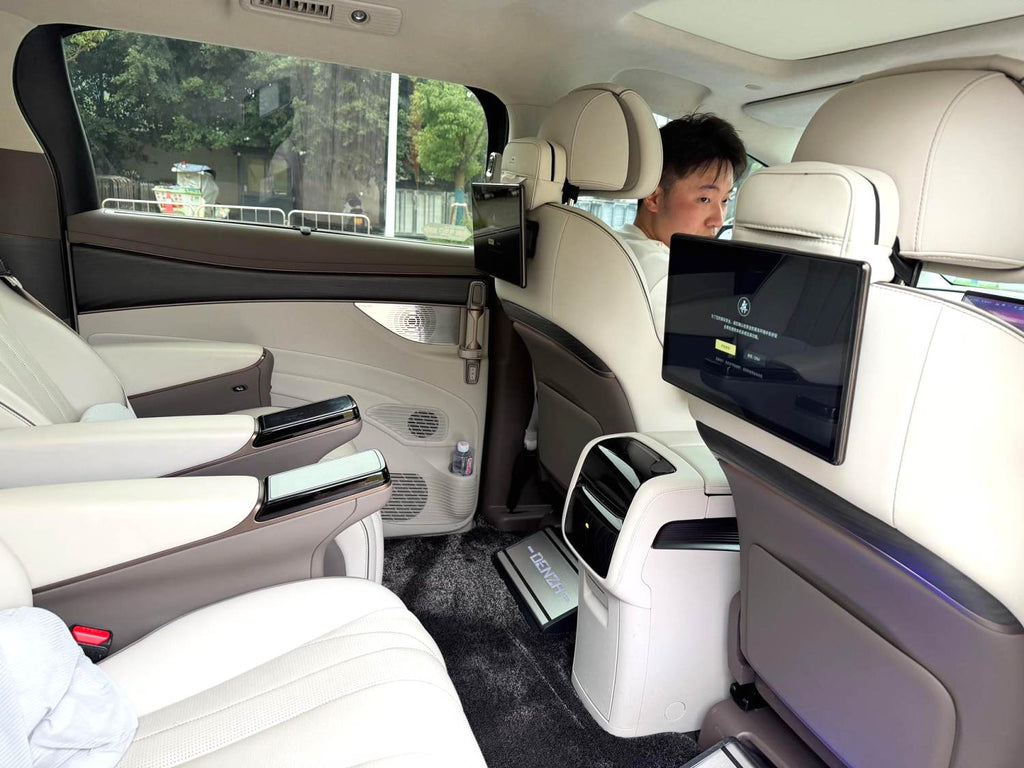 腾势 2022款 腾势D9 EV 600 四驱旗舰型 自动挡
