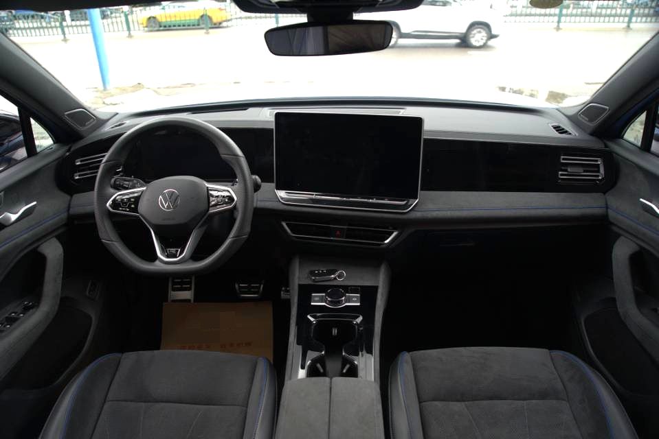 大众 2025款 途观L PRO 2.0TSI 380TSI 四驱R-Line智尊版 自动挡（2668）