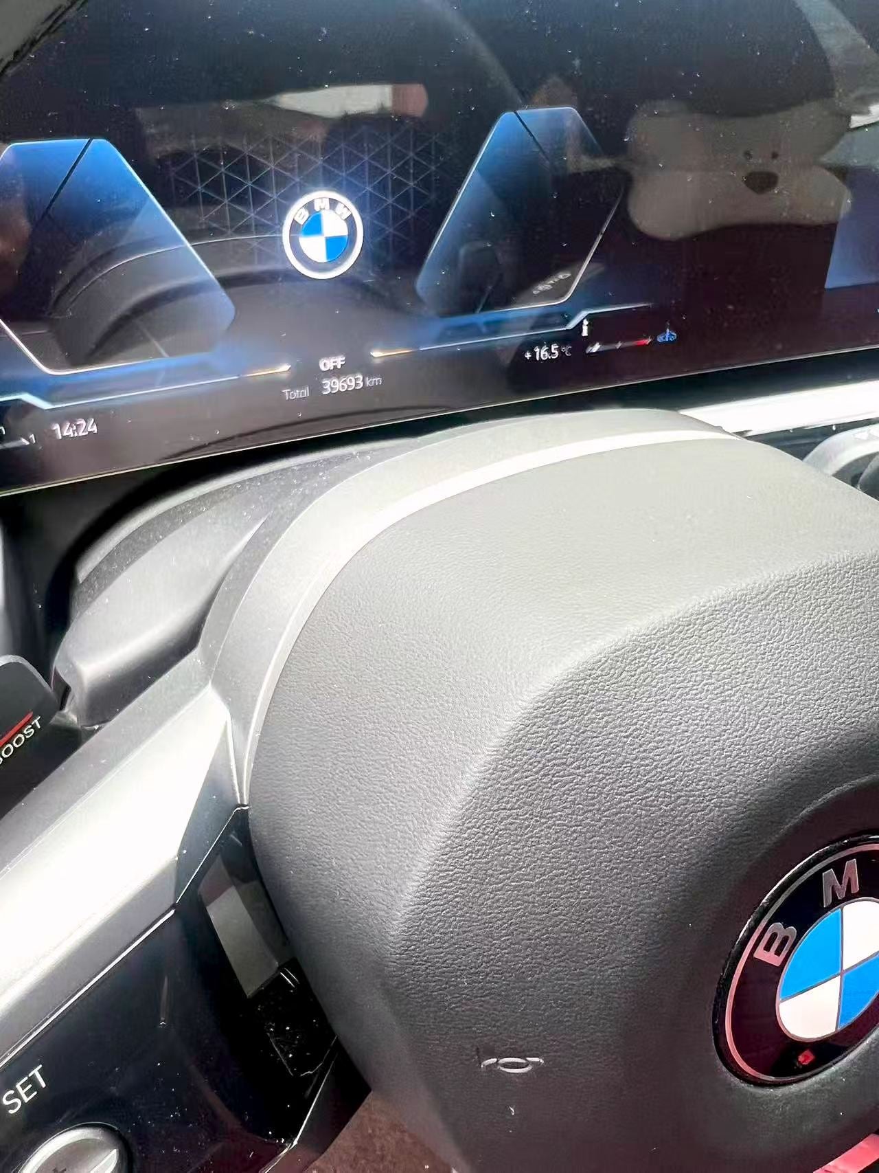 宝马 5系 2024款 530Li 48V 2.0T 领先型 M运动套装 自动挡（4859）
