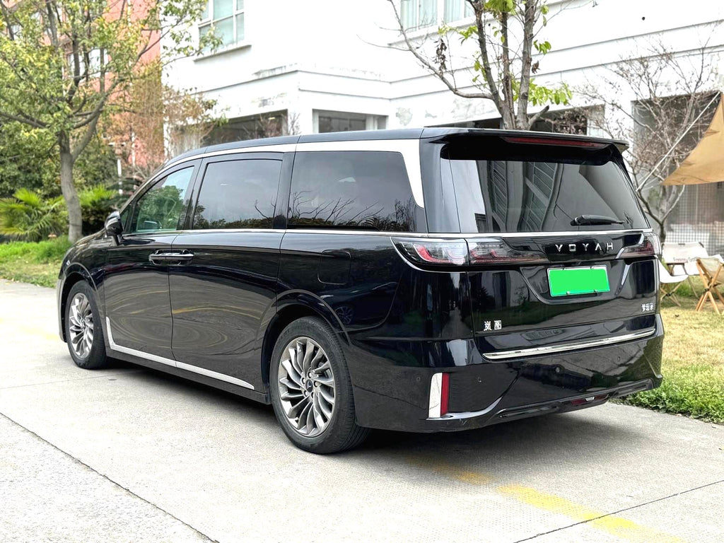 岚图 2022款 梦想家 低碳版 梦+智享包 自动挡（4399）
