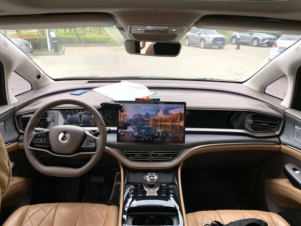 腾势 2022款 腾势D9 EV 600 四驱旗舰型 自动挡