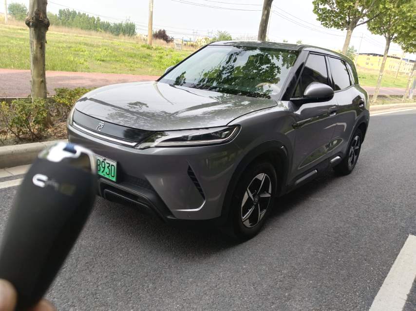 比亚迪 2024款 元 UP 401KM 领先型 自动挡（1098）