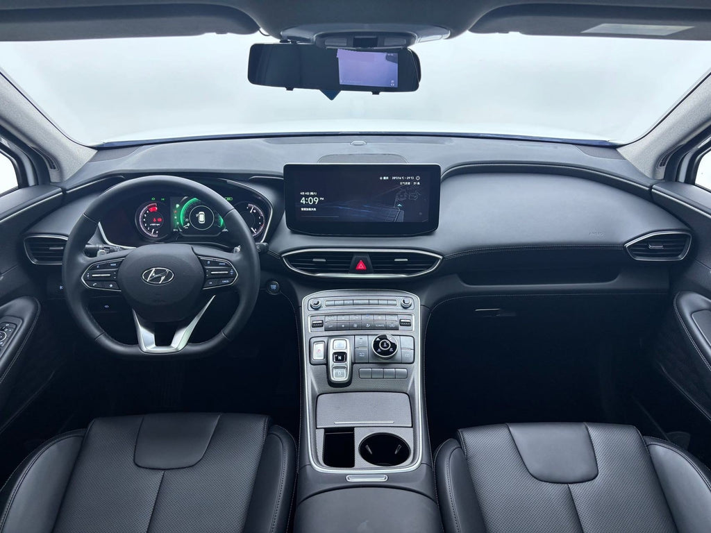 胜达 现代 2023款 胜达 旅行家 2.0TGDi 380TGDi GLX 四驱精英版(HTRAC) 自动挡