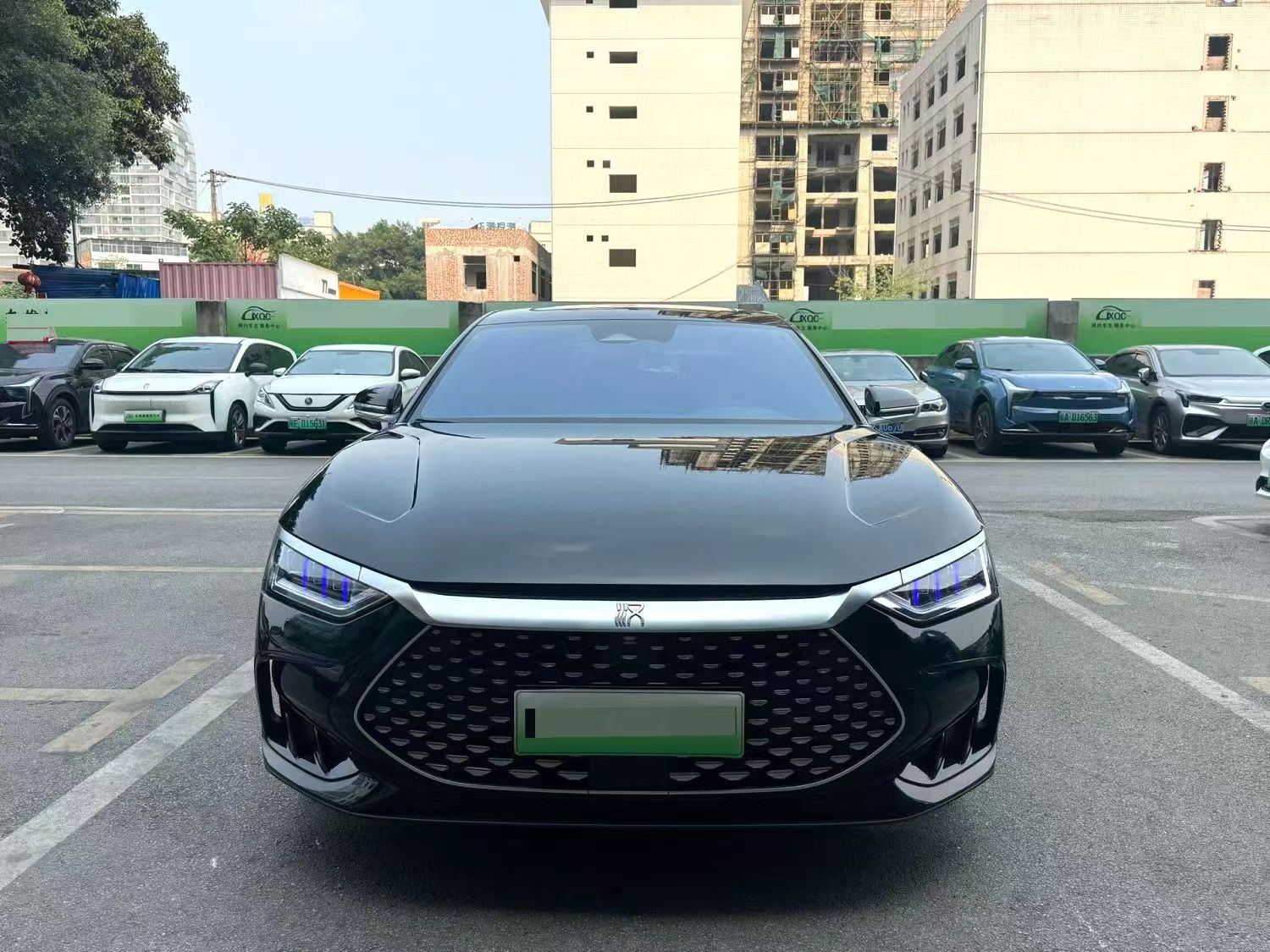 比亚迪 2022款 汉 DM-i 1.5T 无级 121KM 尊贵型 自动挡（2158）