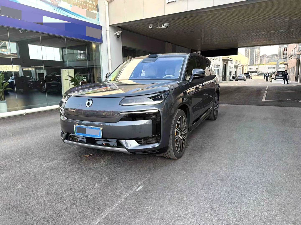 腾势 2025款 腾势N9 2.0T 无级 1300尊荣型（3898）