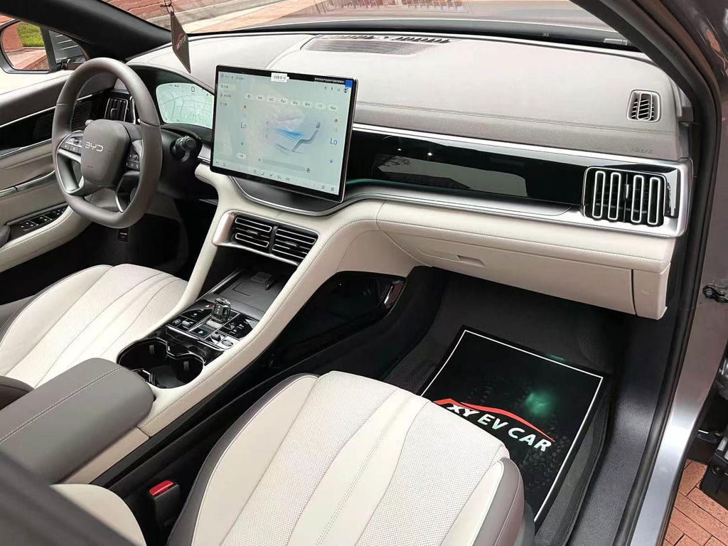 比亚迪 2025款 宋PLUS EV 520km 尊贵型 自动挡（1598）