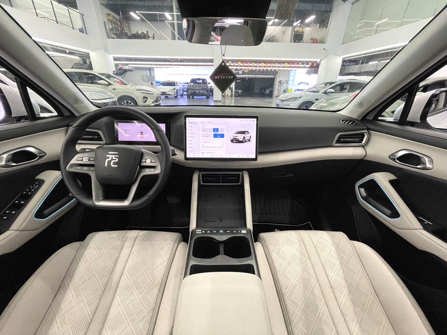 比亚迪 2025款 元 UP 智驾版 401KM 超越型 自动挡（1198）