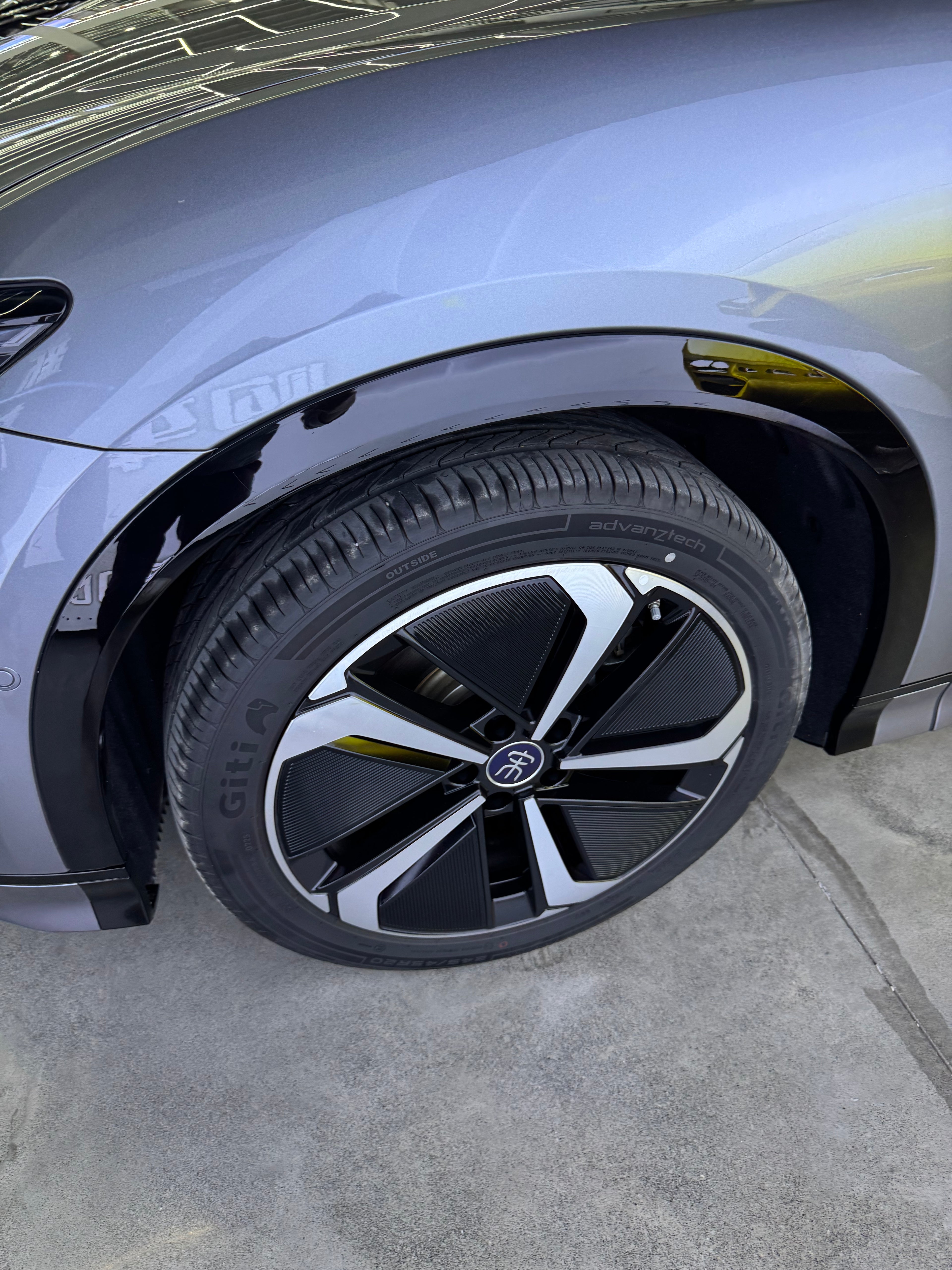 比亚迪 2025款 宋L EV 智驾版 662km 激光雷达卓越型 自动挡