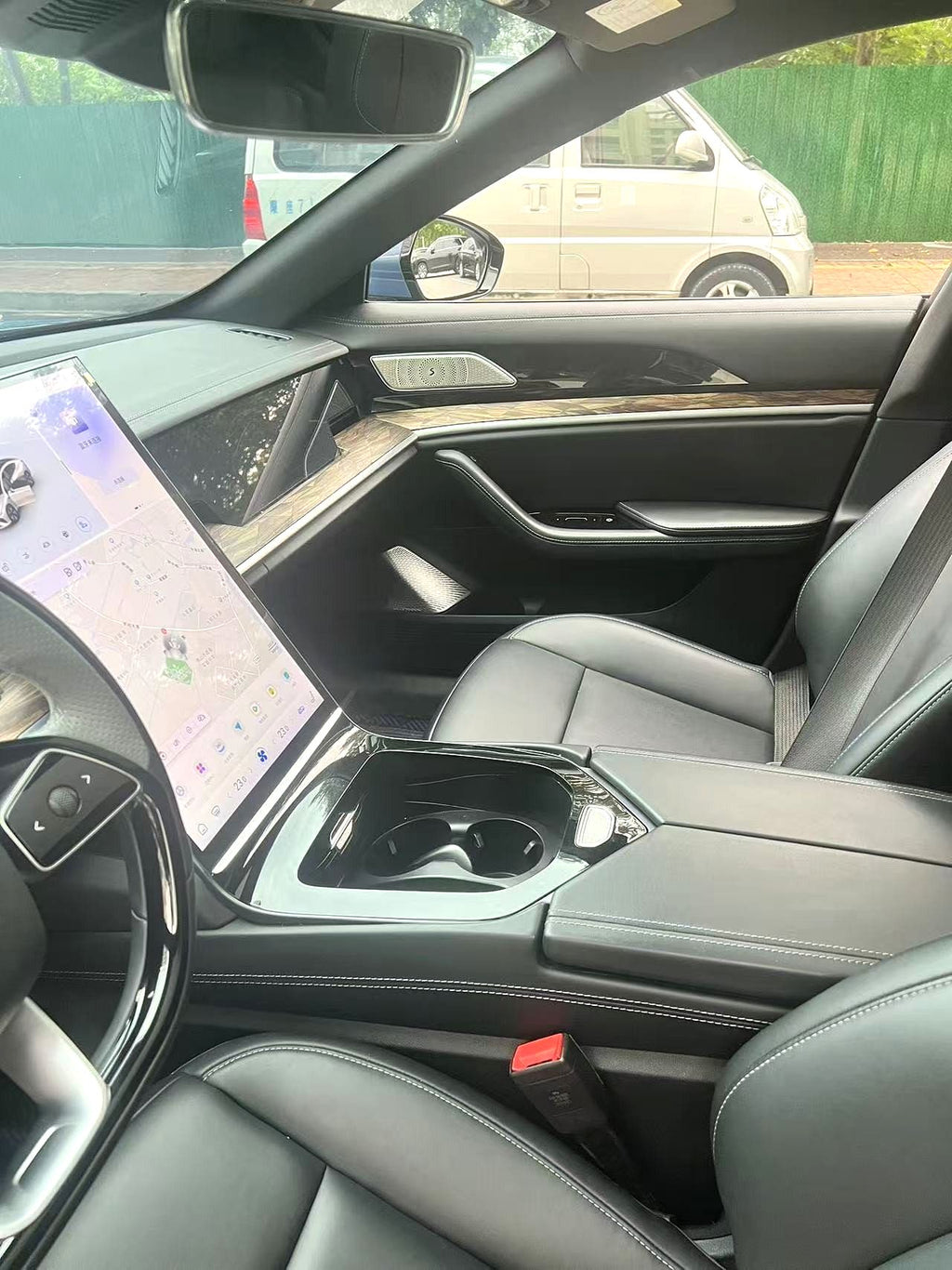 哪吒 2022款 哪吒S 1160km 后驱小版 自动挡