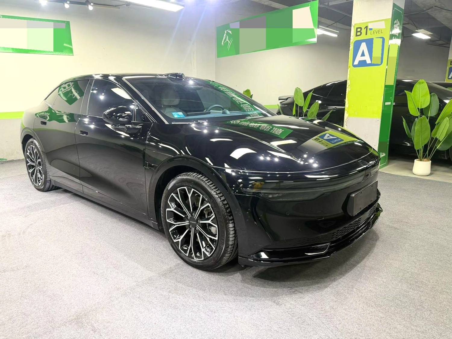 极氪 2025款 极氪007 长续航后驱智驾版 100kWh 自动挡（2299）