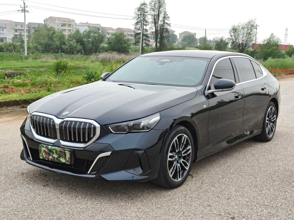宝马 5系 2024款 530Li 48V 2.0T 领先型 M运动套装 自动挡（4859）