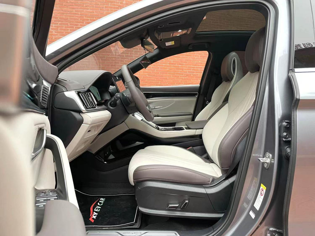 比亚迪 2025款 宋PLUS EV 520km 尊贵型 自动挡（1598）