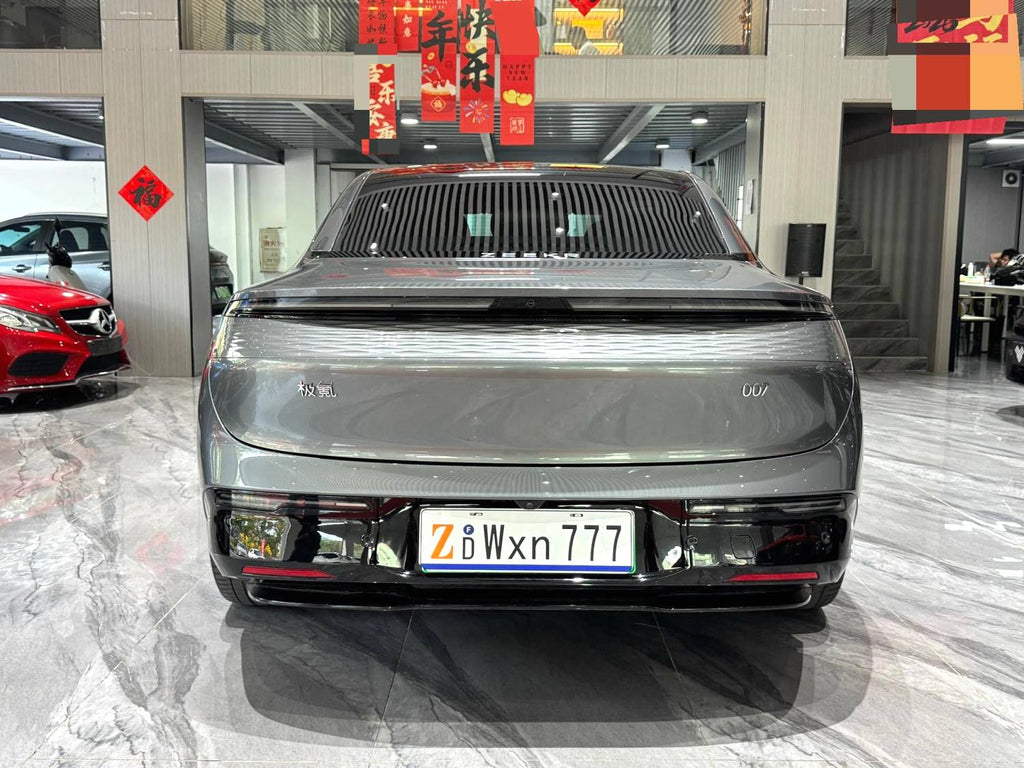 极氪 2024款 极氪007 四驱智驾版 100kWh 自动挡（2899）
