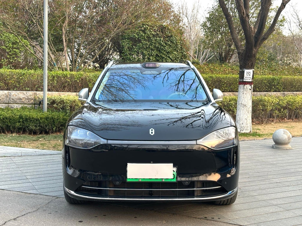 问界 2024款 问界M9 增程Ultra版52kWh 自动挡（5498）