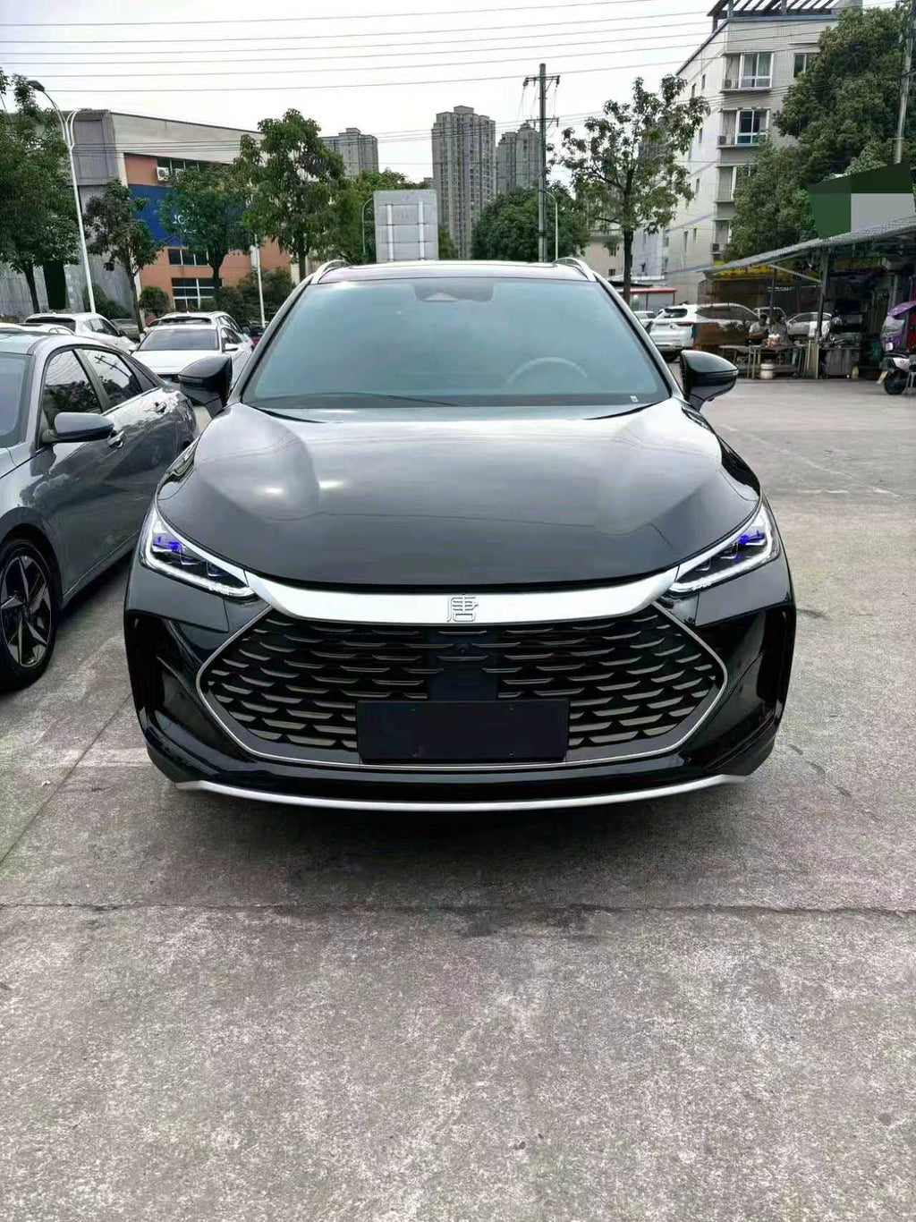 比亚迪 唐新能源 2024款 唐DM-i 1.5T 无级 荣耀版 112KM 尊荣型 自动挡（1898）