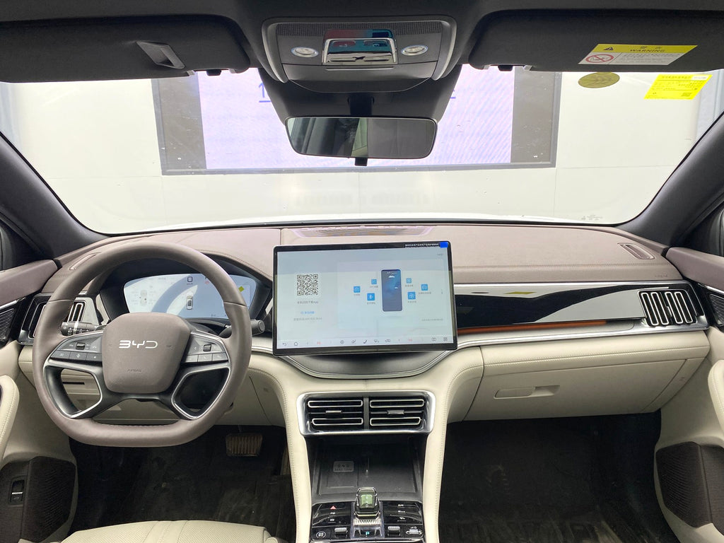 比亚迪 宋PLUS新能源 2025款 宋PLUS EV 智驾版 520km 尊贵型 自动挡（1598）